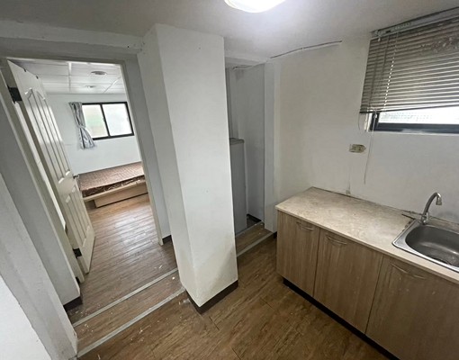 🐣東吳北大捷運西門站/房間有窗🏠台電可寵👍妤彤 - Image 7