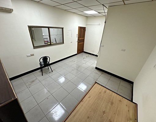 近老街田心國小小資單人套房含110V電費對內窗小資套房 - Image 9