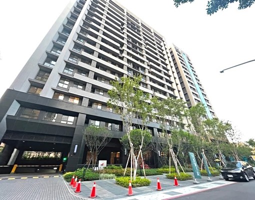 🌈榮馥大院3房平車🌈飯店式管理🌈可租補可報稅 - Image 1