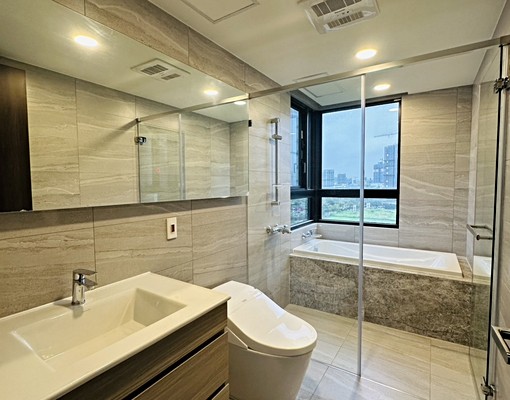 國泰❤全新❤四改三社區最大間最便宜❤雙平車冷氣4台 - Image 7