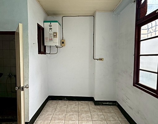 【吉屋租賃】東區整棟透店♡現況出租♡5層樓破百坪♡可營登租補 - Image 9