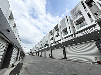 🍎併排雙車，傳統格局朝南5年屋🍎