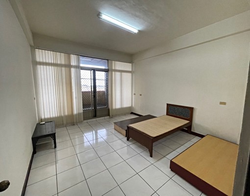 后里近美光.友達矽品.火車站四樓半透天7房7台冷氣出租 - Image 8