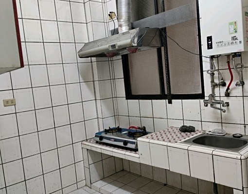 新科國中健身館對面店面/宿舍均可 - Image 3