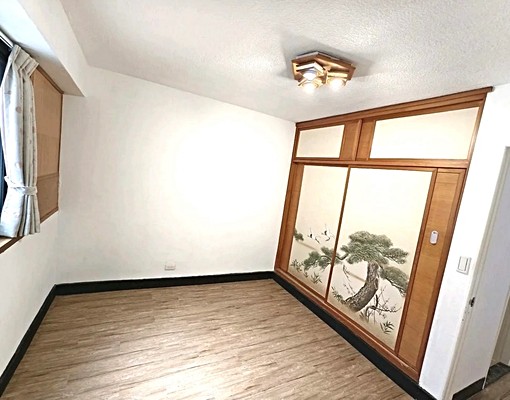 美樂*中山國小站*榮星花園*採光平面正三房*有陽台*一層兩戶 - Image 8