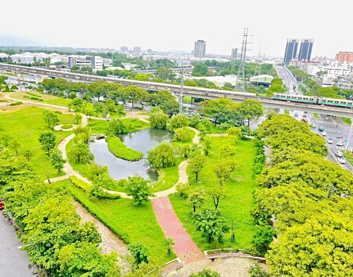 楠梓都會公園高樓層景觀四房車位 - Image 11