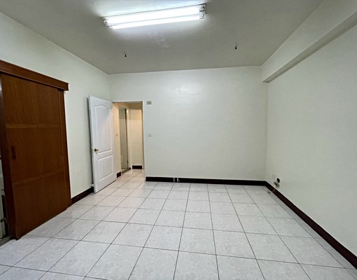 近榮總.鼎中路商圈.文藻.溫馨可租補大4房附家具電另議重整好 - Image 4