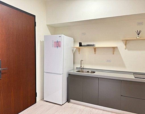 文化三路電梯大樓｜全新裝潢一房一廳｜家具家電齊全 - Image 4