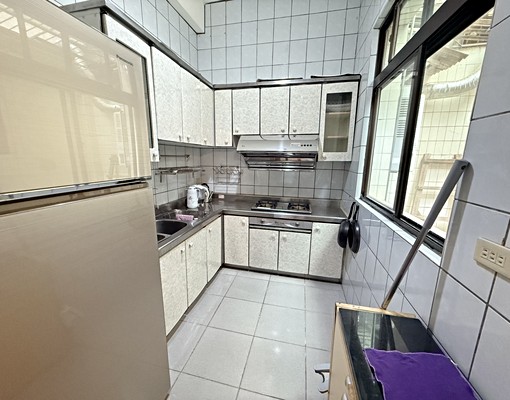 建功國中旁近公道五車位優質透天 - Image 2