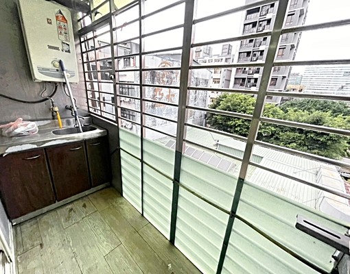 捷運善導寺【採光電梯】有陽台★警衛管理★垃圾代收 - Image 6