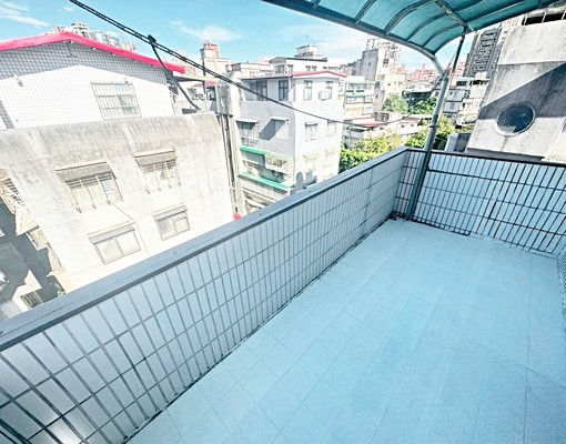 捷運永安市場◆超值套房◆採光曬衣陽台 - Image 5