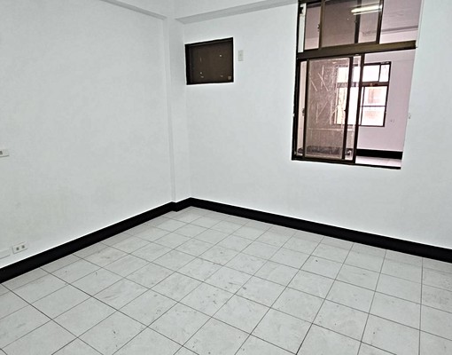🈵建平七街7房全新整理透天店住🈵 - Image 6