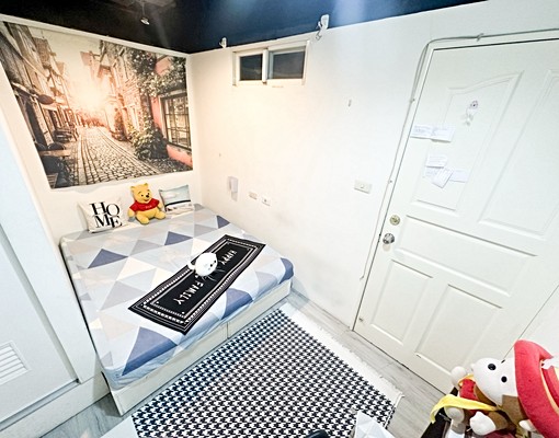 中科大學/台體✡電梯✡精品漂亮設計木地板✡大衛浴✡超便宜租 - Image 1