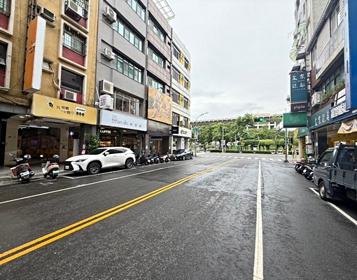 文化中心一樓店面 - Image 1