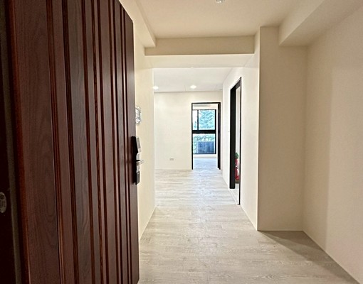 D社宅/首綻全新三房車/興仁夜市/租金已含管車/免仲可租補 - Image 2