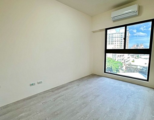 D社宅/首綻全新三房車/興仁夜市/租金已含管車/免仲可租補 - Image 5