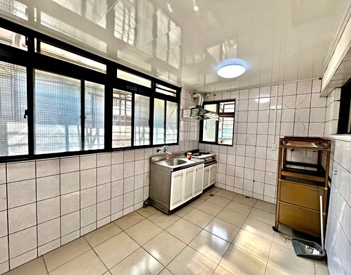 （房東直租、仲介免）昌吉街公寓、民權西路、圓山雙捷運站 - Image 7