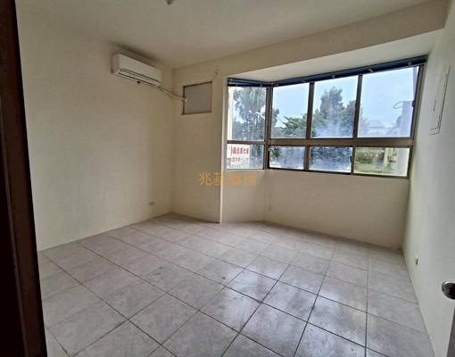 兆基🏡76坪透天厝正鬧區黃金地段 - Image 3