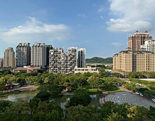 富翼高樓層樓中樓★租金含車含管★水圳公園 - Image 1