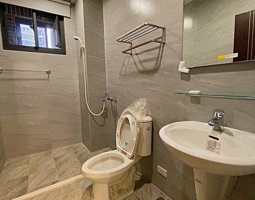 近新瓦屋一樓一房一廳. - Image 5