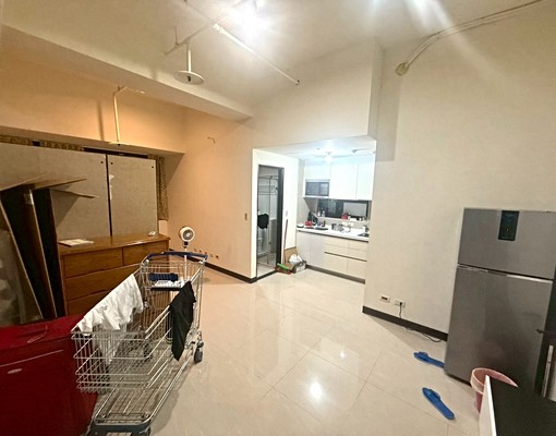 小碧潭/可報稅租補入籍/獨立門戶採光通風空間大/包裹垃圾代收 - Image 2