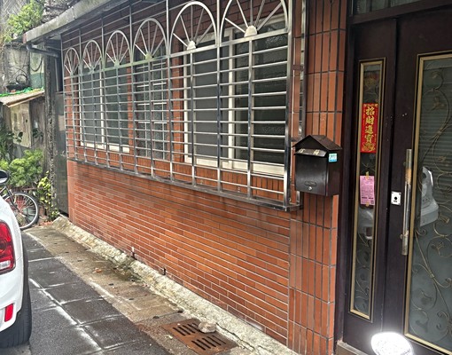 重慶路大樓一樓門口可停車免管理費稀有一樓安靜優雅 - Image 2