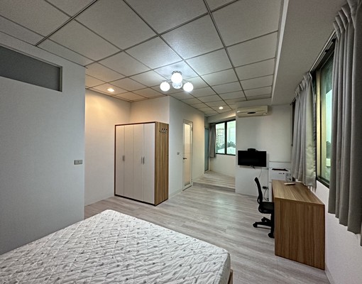 鄰近鬧區、公園，屋況新電梯套房 - Image 1