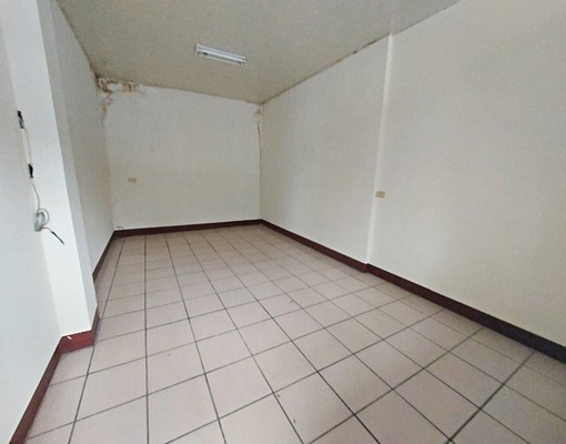 有巢瑋珊🐰出租-竹南光復路雙面臨路黃金店面整棟透天 - Image 5