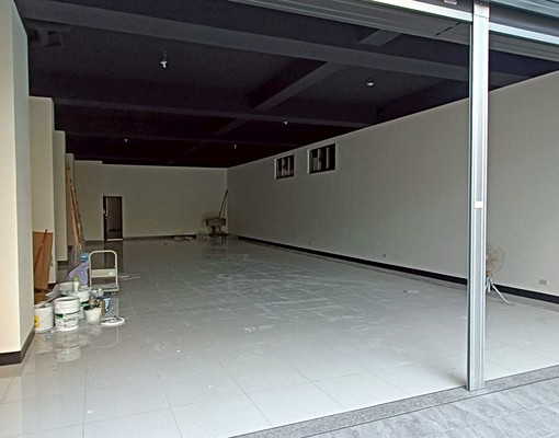 過嶺中壢好市多商圈|松信路大面寬大坪數店面 - 591租屋網 - Image 4