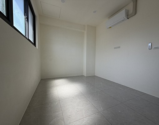 全新電梯一房一廳一陽台(可租補) - Image 2