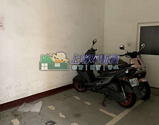 金山街前段挑高電梯樓中樓 - Image 9