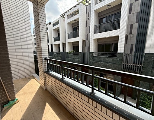 傑出租屋/體育園區旁,全新別墅,可補助,營登 - Image 5