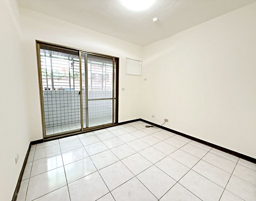 🌈汐止住商ALIN🍎親清湖畔電梯三房🔍明峰商圈 - Image 1