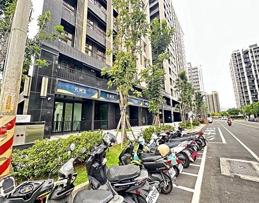 芳洲漾全新三房車♨️社宅/可租補♨️五泰小陳 - Image 2
