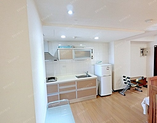 市政府站大遠百附近/優質社區二房可租車位/採光良好 - Image 7