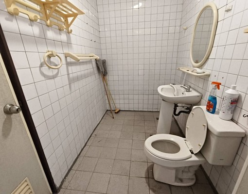 近新興國中/新整理透天5房住家/住辦 - Image 15