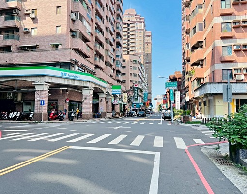 安平區慈濟中學旁大套房出租~專約 - Image 9