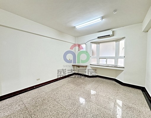 世貿東海，一樓大三房平面車位，可租補、戶籍、寵物、拜拜 - 591租屋網 - Image 9