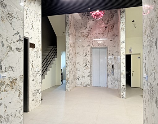 旗山黃金地段，全新電梯宅！｜一房一廳一衛｜家具家電全配｜含 - Image 6