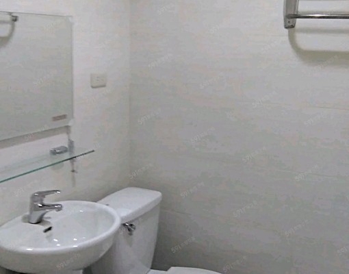 近三和國中站可租補可談貓咪小資族溫馨採光佳獨立陽台套房大空間 - Image 4