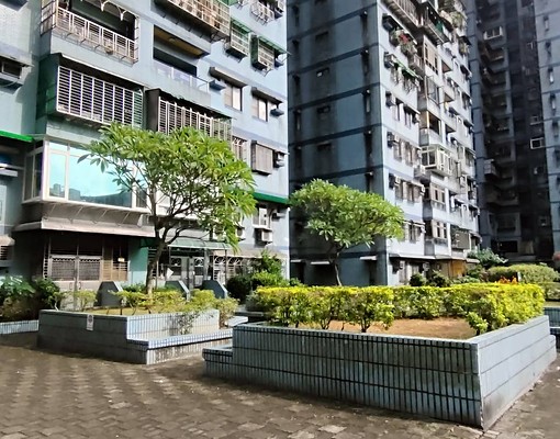 出租：藍色國宅高樓層3+1房 - Image 1