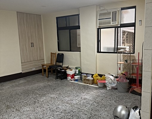 近西門町、傢俱寵物可談、室內空間大、可租補免服務費 - Image 2