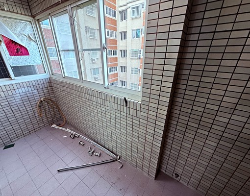 近鼎中商圈、天天興市場/陽台進出/4房兩衛浴/可租補 - Image 13