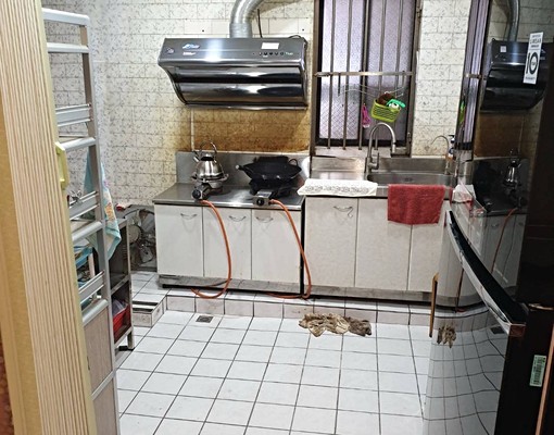 仁愛市場旁工作室租0937186713陳 - Image 4