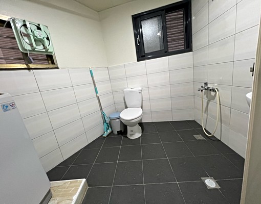 建工路民族路口，公寓一樓免爬樓梯（高醫，高科大） - Image 2