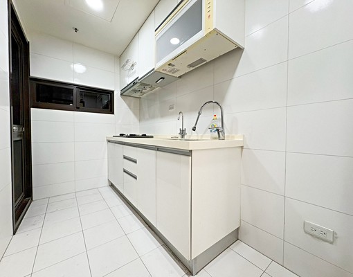 便宜出租喔~~🔴新美館🔴超值2房車 - Image 8