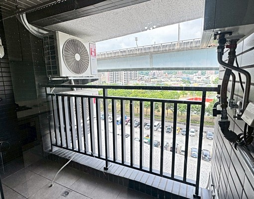 五股伴月灣💝精美電梯三房車💝租金含車管｜臻臻 - Image 8