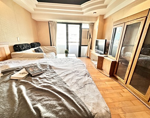 忠明國中♡租屋補助♡陽台獨洗♡可愛貓貓♡採光明亮♡近SOGO - Image 1