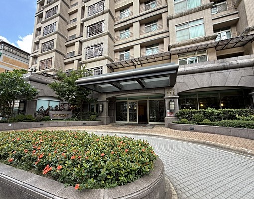 【內科x江南街】★優質社區B1室內停車位★ - Image 2