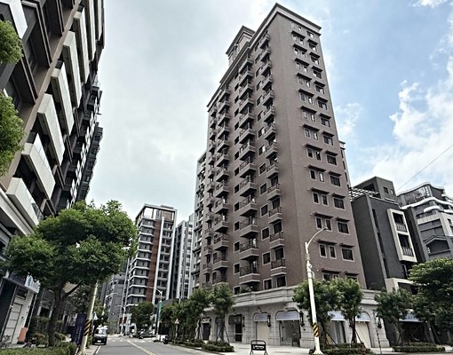 昭揚君麗3+1房車,中路特區,近南桃園交流道 - Image 1